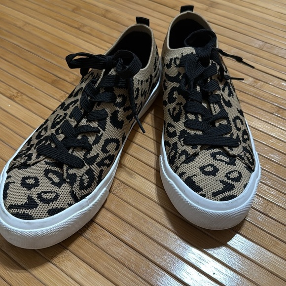 Jellypop Leopard Print Sneakers - Picture 3 of 5